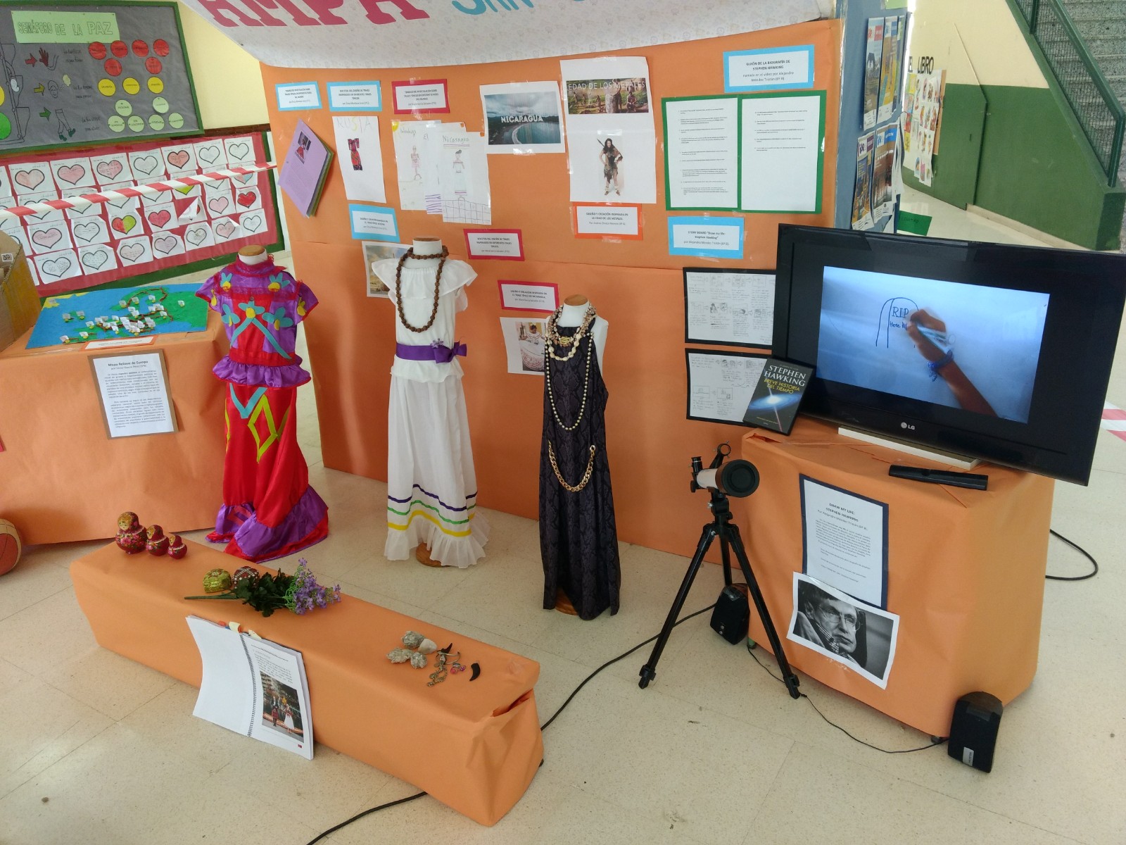 Exposición de trabajos del Grupo de enriquecimiento